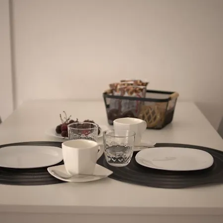 Domus Gianni 아세미니